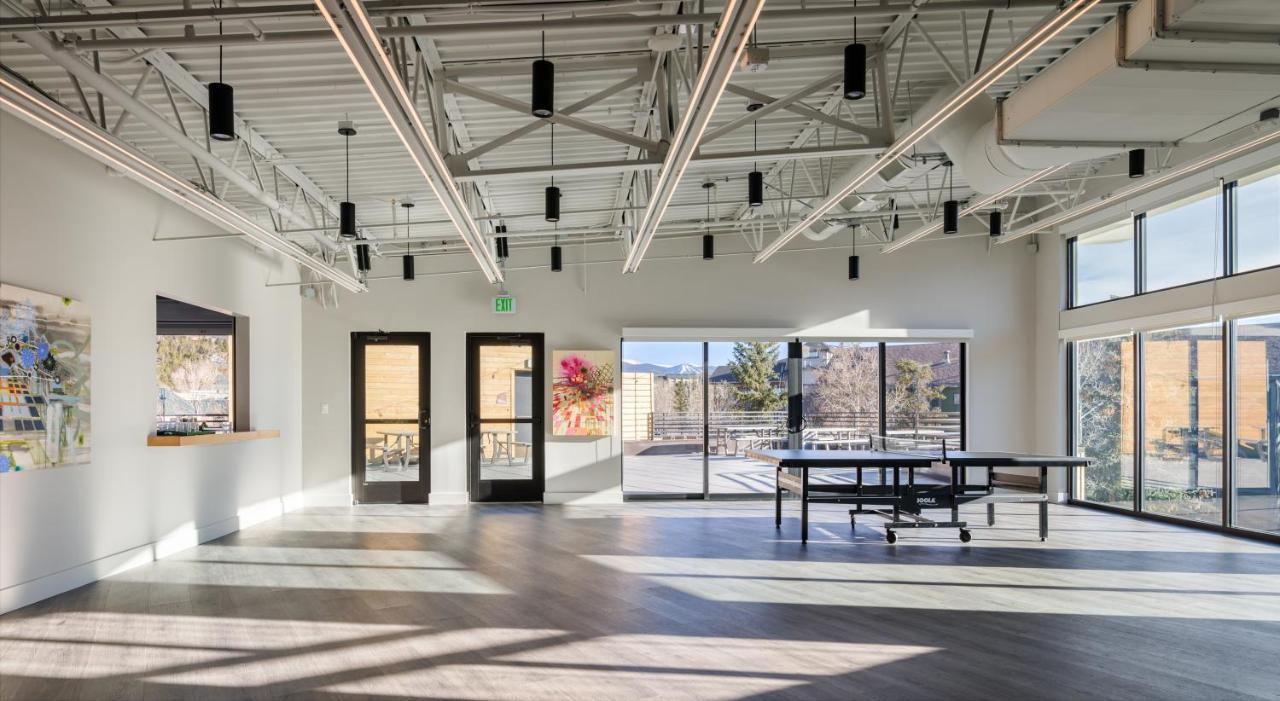 The Block Hotel & Commons Silverthorne Eksteriør bilde